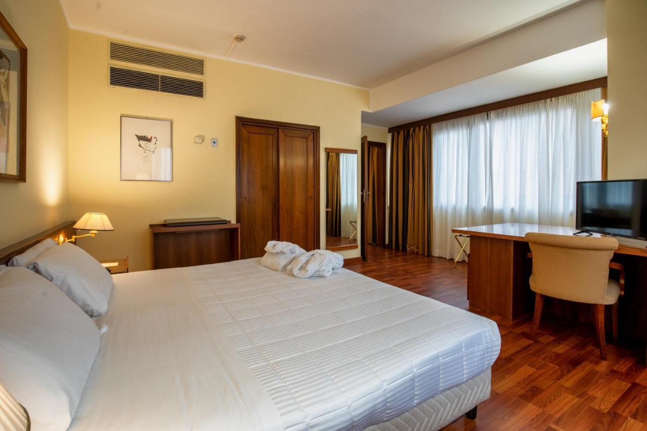 Hotel Royal Palace Messina Exterior foto